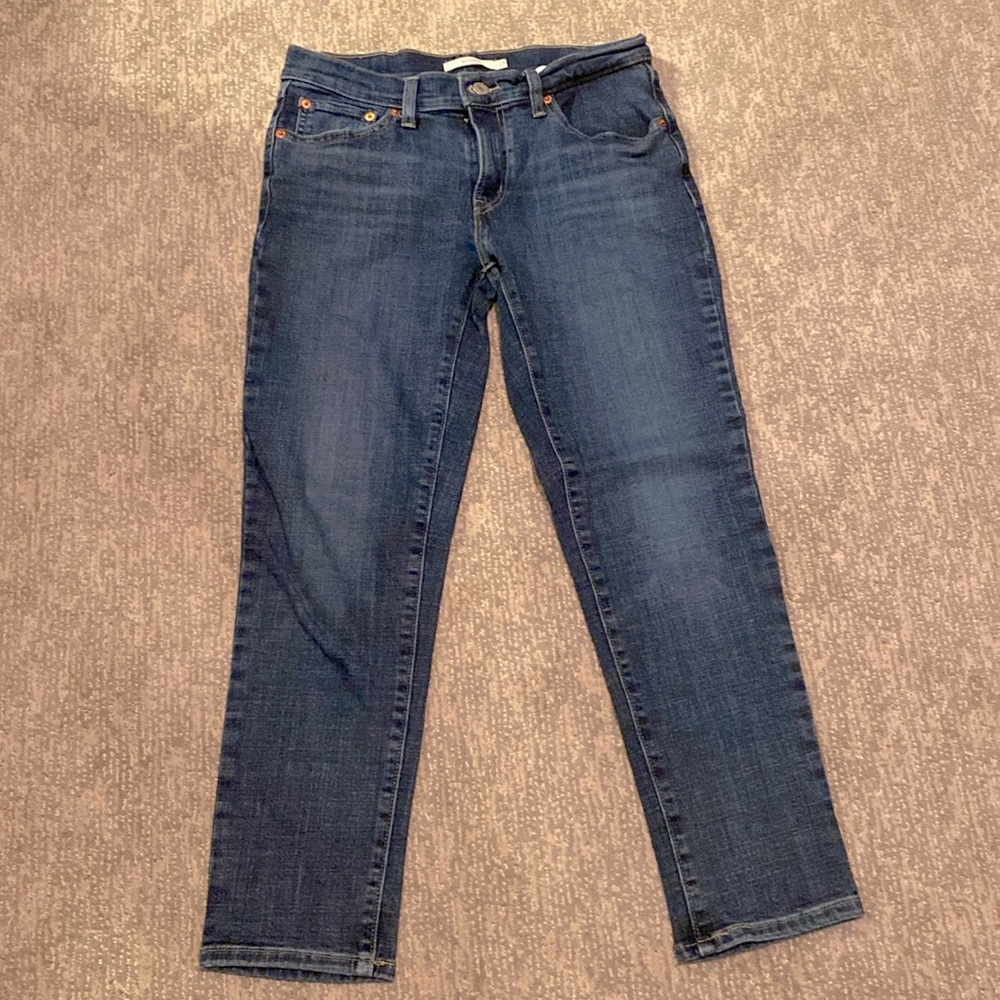 Levi’s Boyfriend Jeans, great condition. 9 inch rise, 25 in inseam